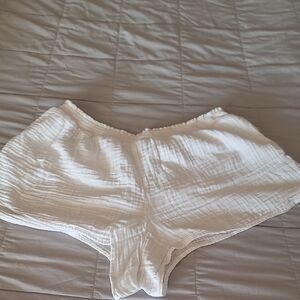 Aerie Pool To Party High Waisted Shorts In White